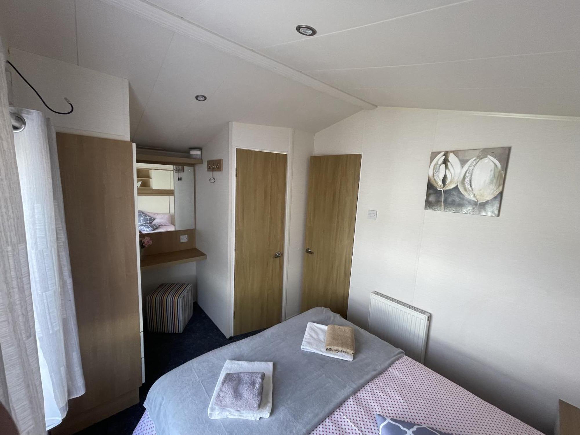 2 Bedroom Caravan, Edi Rita, Robin Hood, Pet Friendly Meliden Экстерьер фото