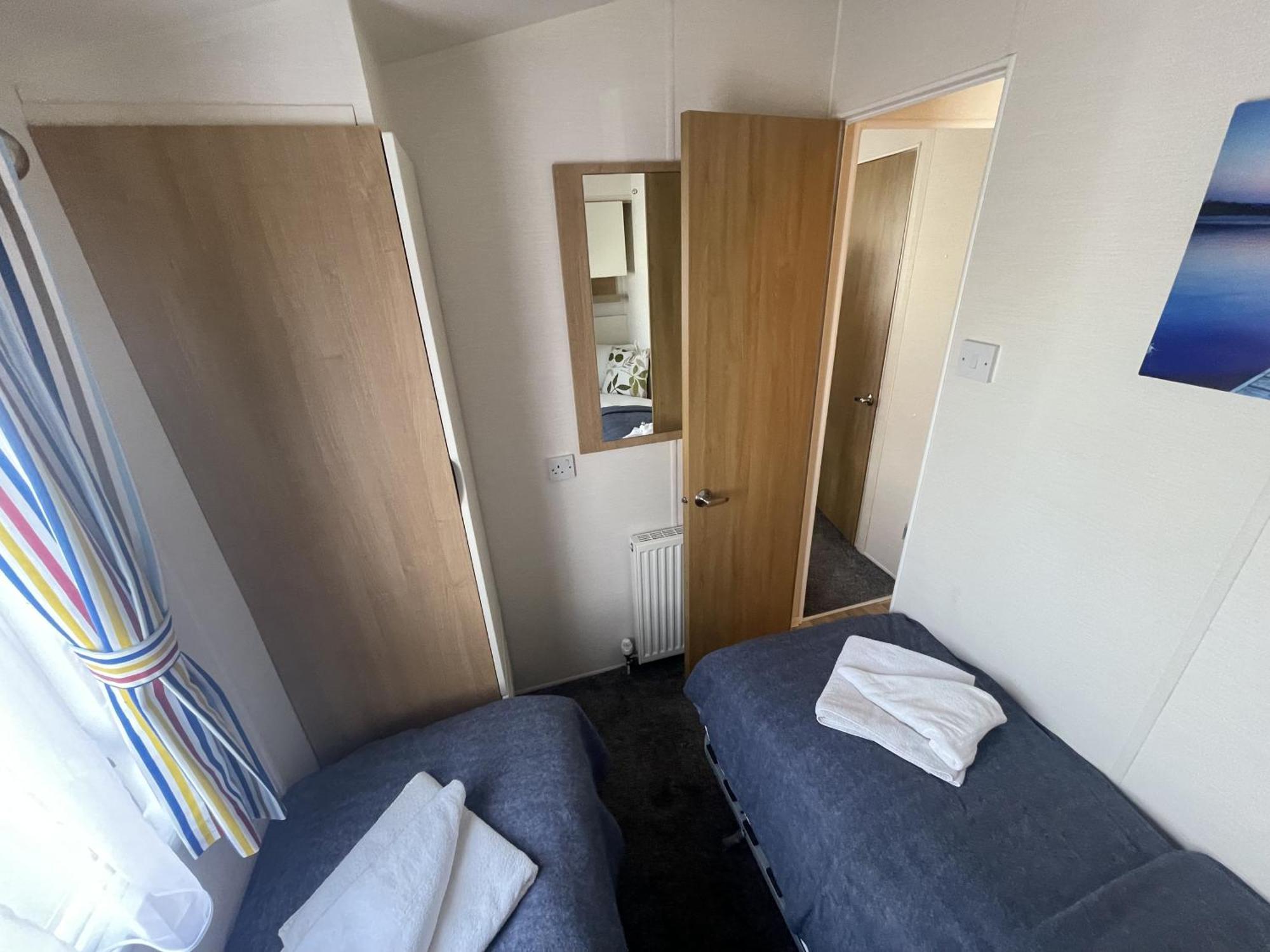 2 Bedroom Caravan, Edi Rita, Robin Hood, Pet Friendly Meliden Экстерьер фото